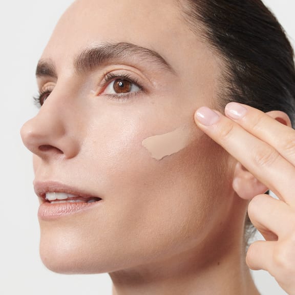 Foundation makeup for mature skin