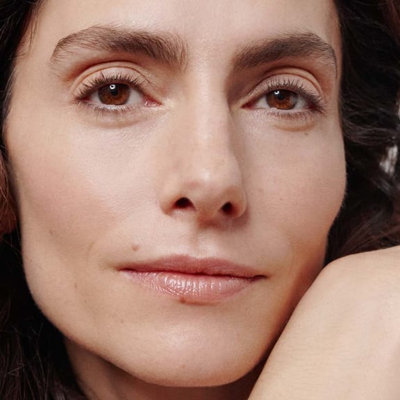 Dr. Hauschka Regenerating Day Cream - Smooths and vitalises, reduces the appearance of wrinkles