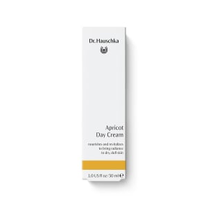 Apricot Day Cream – contains apricot kernel oil for a natural glow