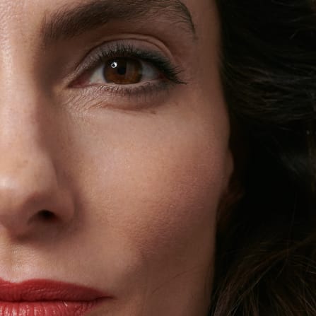 click to learn more about creating a smokey eye make-up look