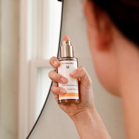 click to learn more about restoring moisture to dehydrated skin