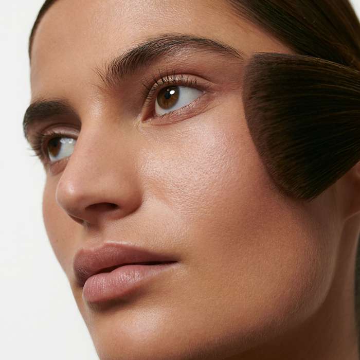 Bronzing Powder for a radiant glow Dr. Hauschka