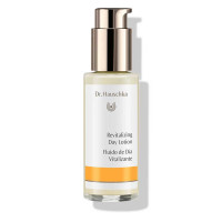 Dr. Hauschka Revitalizing Day Lotion: helps enliven pale, dehydrated skin – formulation with apricot Dr. Hauschka Revitalizing Day Lotion