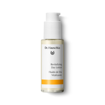 Dr.&nbsp;Hauschka Revitalizing Day Lotion: helps enliven pale, dehydrated skin – formulation with apricot