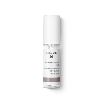 Specialised care for skin during menopause: Dr.&nbsp;Hauschka Intensive Treatment for Menopausal Skin