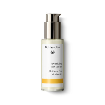 Dr. Hauschka Revitalizing Day Lotion: helps enliven pale, dehydrated skin – formulation with apricot